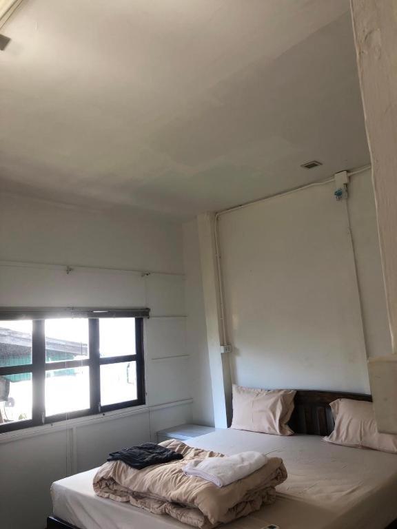 Nearthepark Backpack House Hostel Chiang Mai Exterior photo